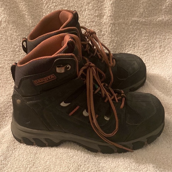 Hiker style Dakota boot - Picture 2 of 7